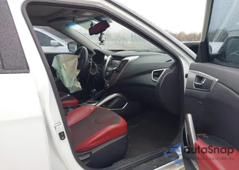 2012 Hyundai Veloster Base W/Red/Black z USA, uszkodzony, nr VIN KMHTC6AD9CU066046